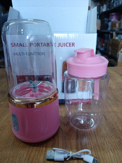 Small Portable Juicer( A Free Carry Cup)
